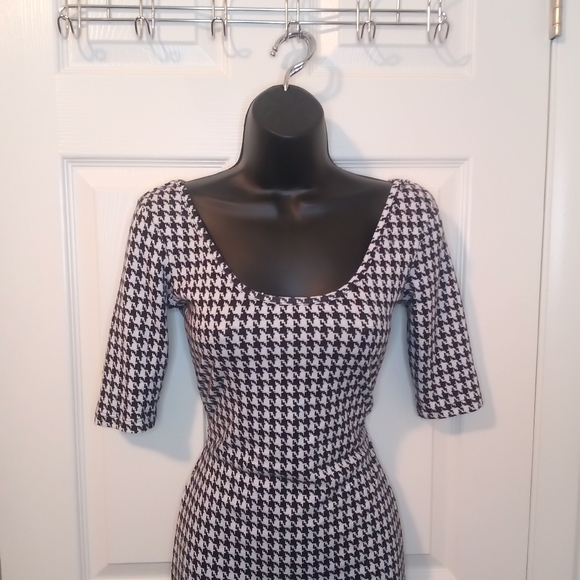 SALE- Vintage permit houndstooth dress - Picture 3 of 7